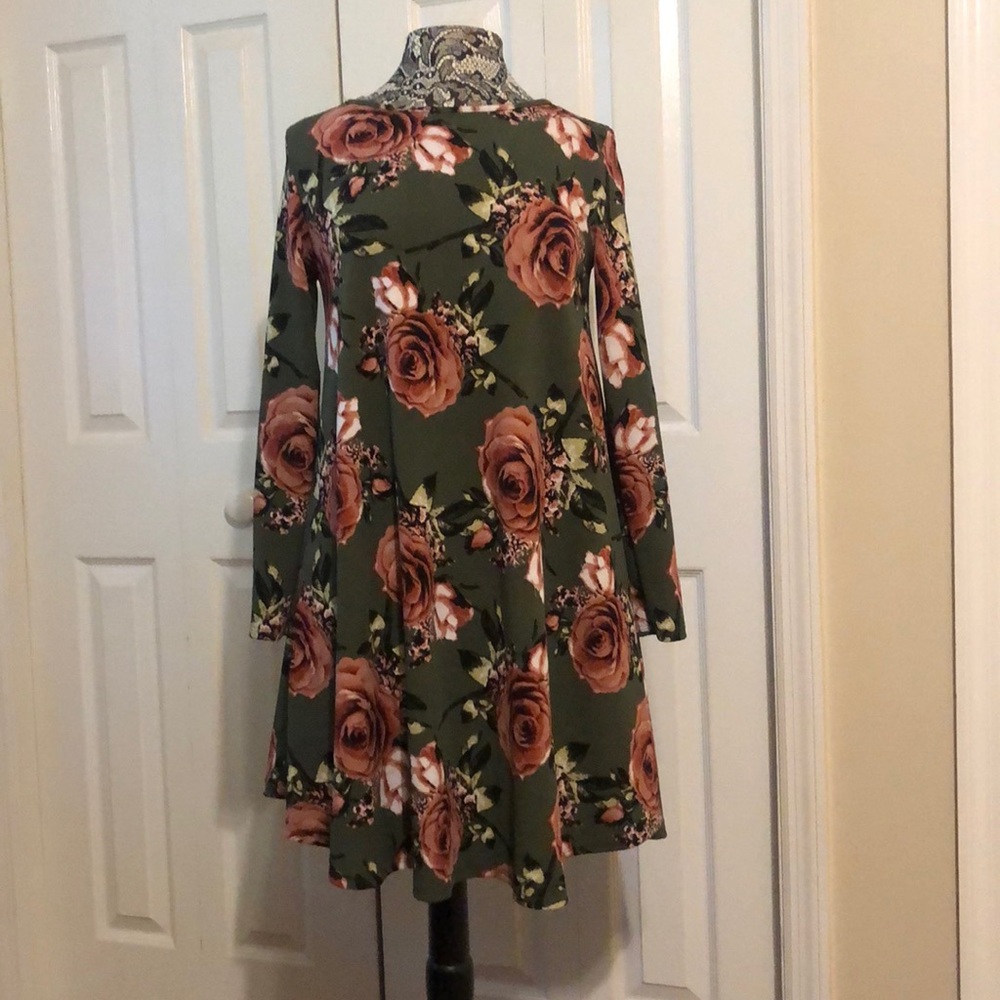Boutique Rose Pattern Dress